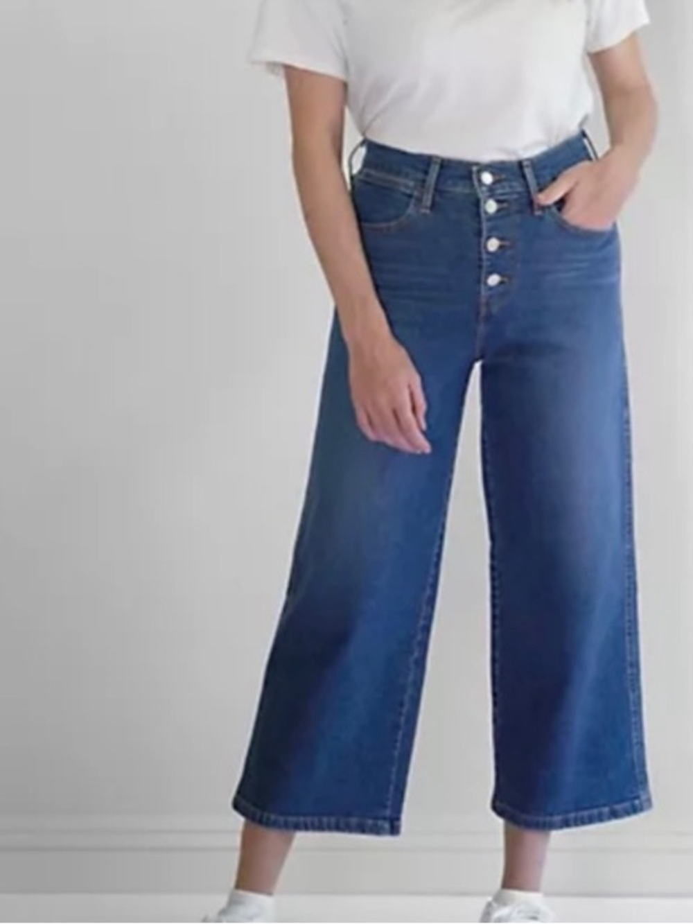 LEVI’S Women’s Mile High Cropped Wide Leg Jeans - 30